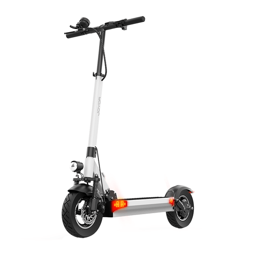 Joyor Offroad E-Scooter Y6-S mit robusten Reifen und hellen Lichtern. Joyor Offroad E-Roller Y6-S - WeRoll Tech