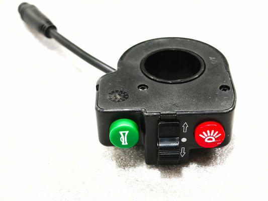 Y6-S Lichtschalter für E-Scooter, schwarzes Kunststoffgehäuse mit grünem Blinker und roten Lichttasten.