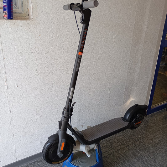 Segway Ninebot Gebrauchte E-Scooter F20D - [Gut]
