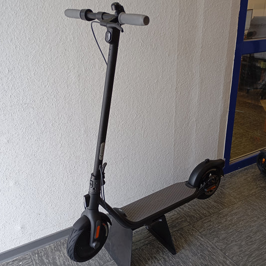 Segway Ninebot Gebrauchte E-Scooter F20D - [Gut]