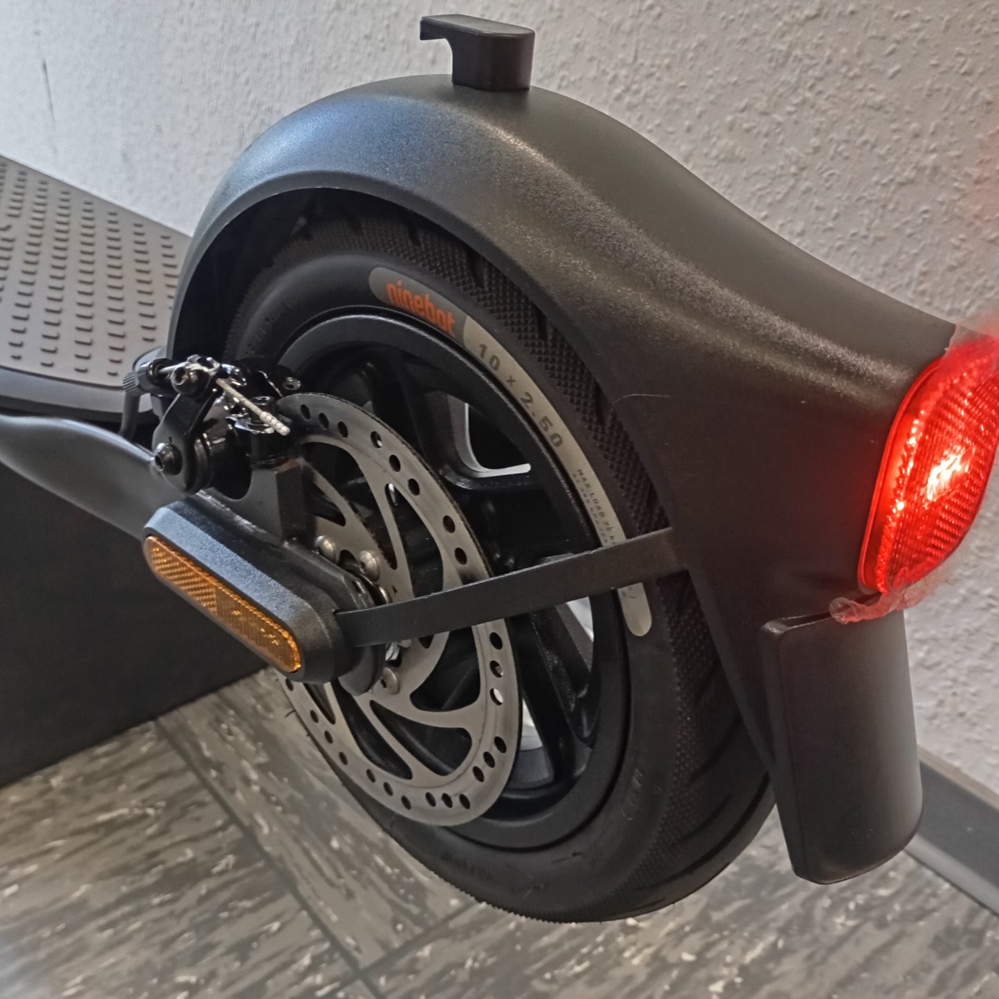 Segway Ninebot Gebrauchte E-Scooter F20D - [Gut]