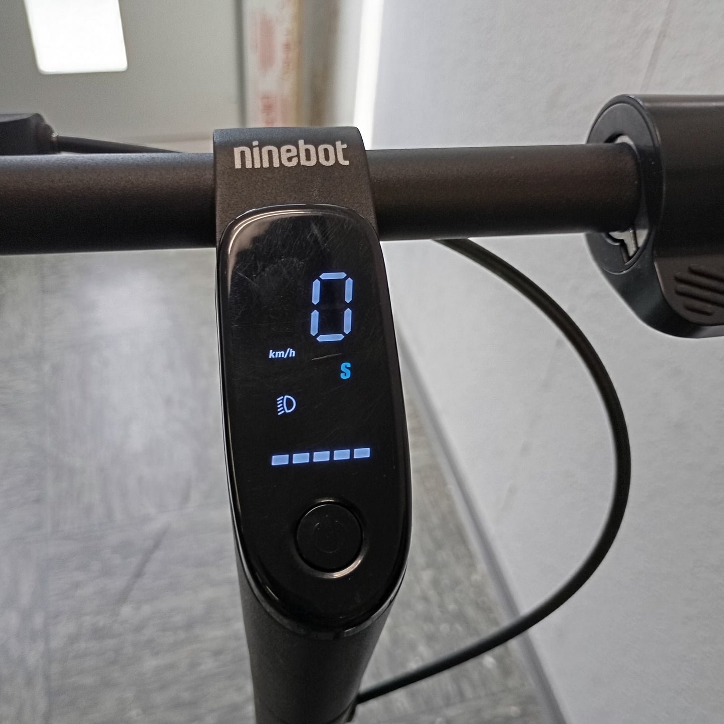 Segway Ninebot Gebrauchte E-Scooter F20D - [Gut]