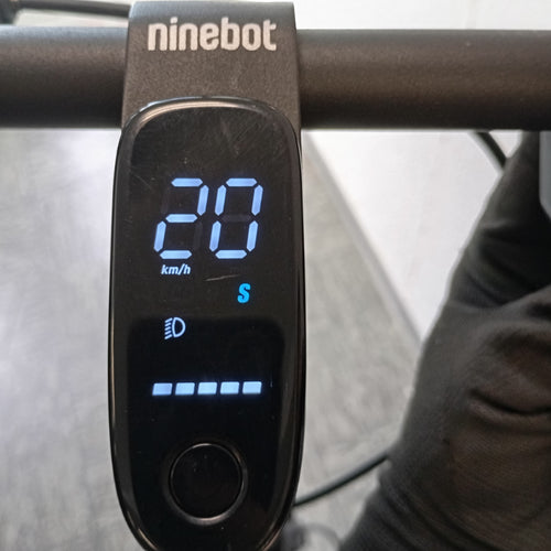 Segway Ninebot Gebrauchte E-Scooter F20D - [Gut]