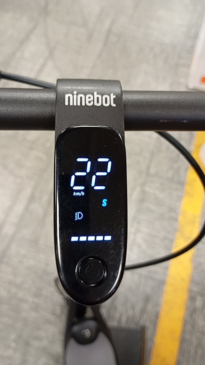Segway Ninebot Gebrauchte E-Scooter F20D - [Gepflegt]