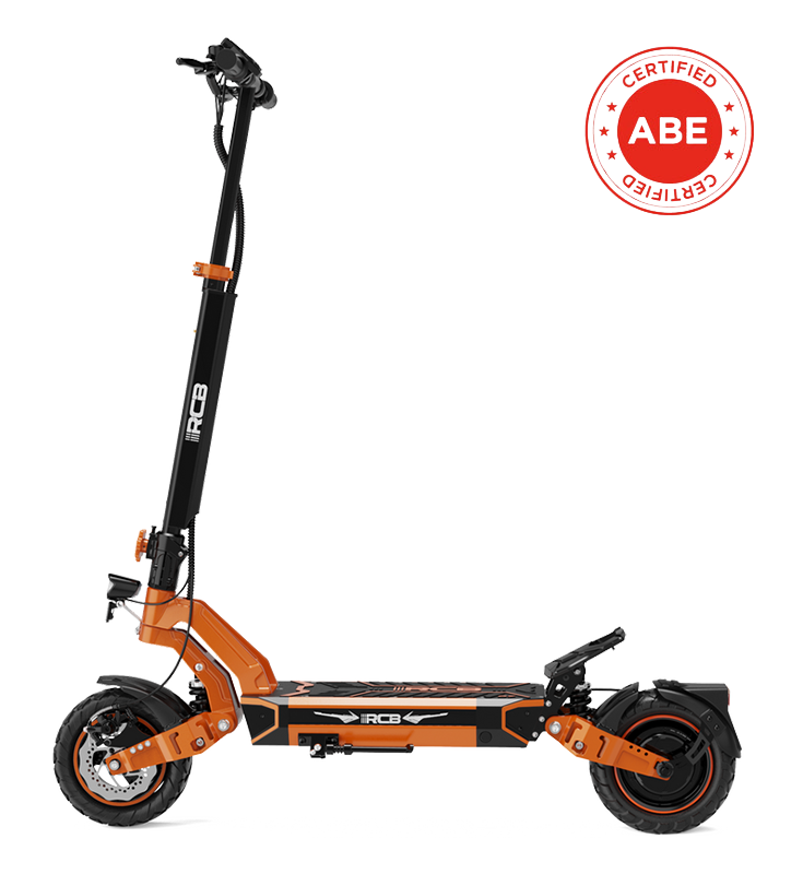 Schwarzer RCB D7 pro E-Scooter, faltbar für städtische Nutzung und einfache Aufbewahrung. RCB E-Scooter D7 pro ABE - WeRoll Tech
